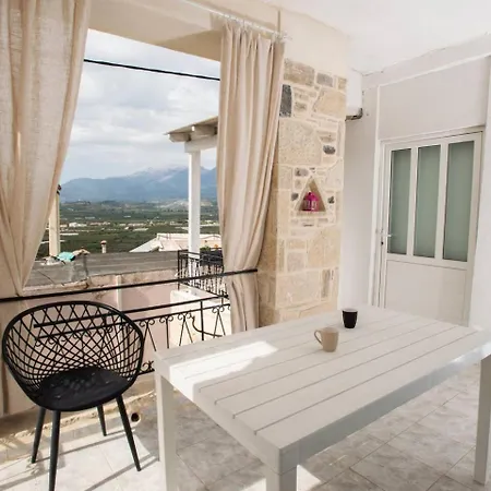 Schefflera Apartment, With Mountain View Hétvégi ház